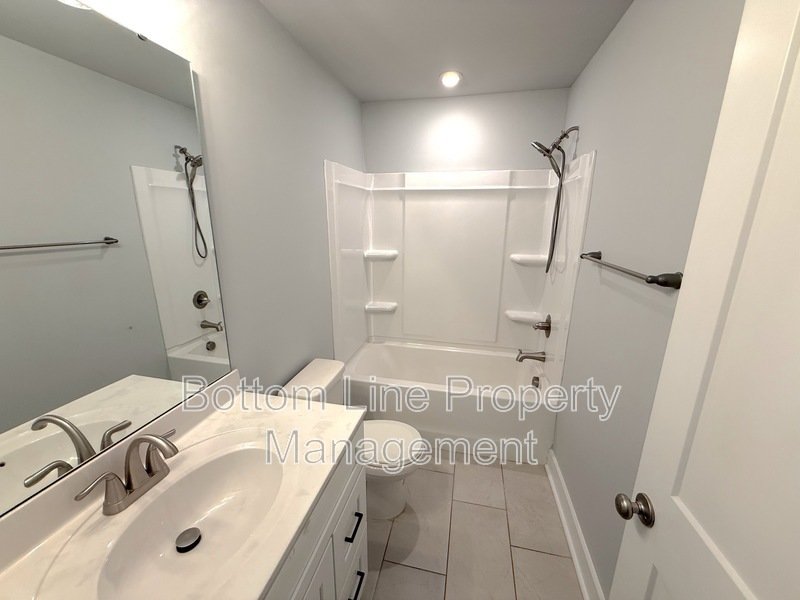 3BR/2.5BA Spacious and Modern Townhome - Available Now! property image