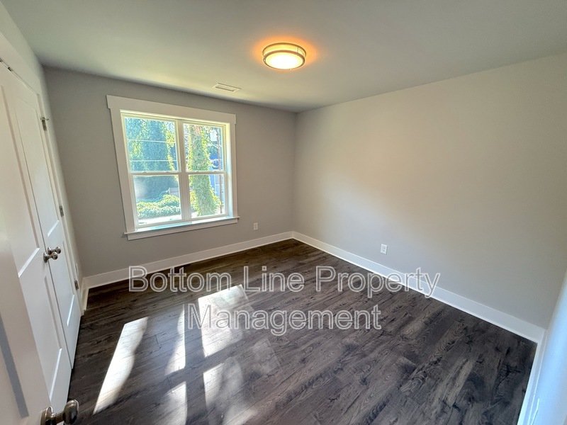 3BR/2.5BA Spacious and Modern Townhome - Available Now! property image