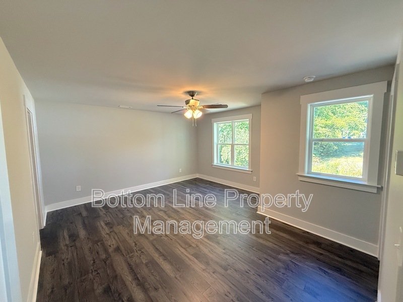 3BR/2.5BA Spacious and Modern Townhome - Available Now! property image