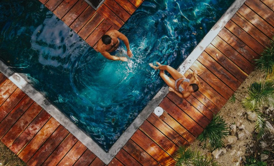 Cool, Durable, and Stylish: Pool Deck Materials for Arizona Homes