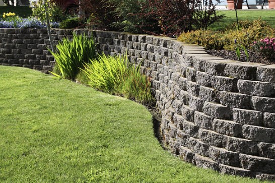 Maximizing the Power of Retaining Walls: A Homeowner’s Guide