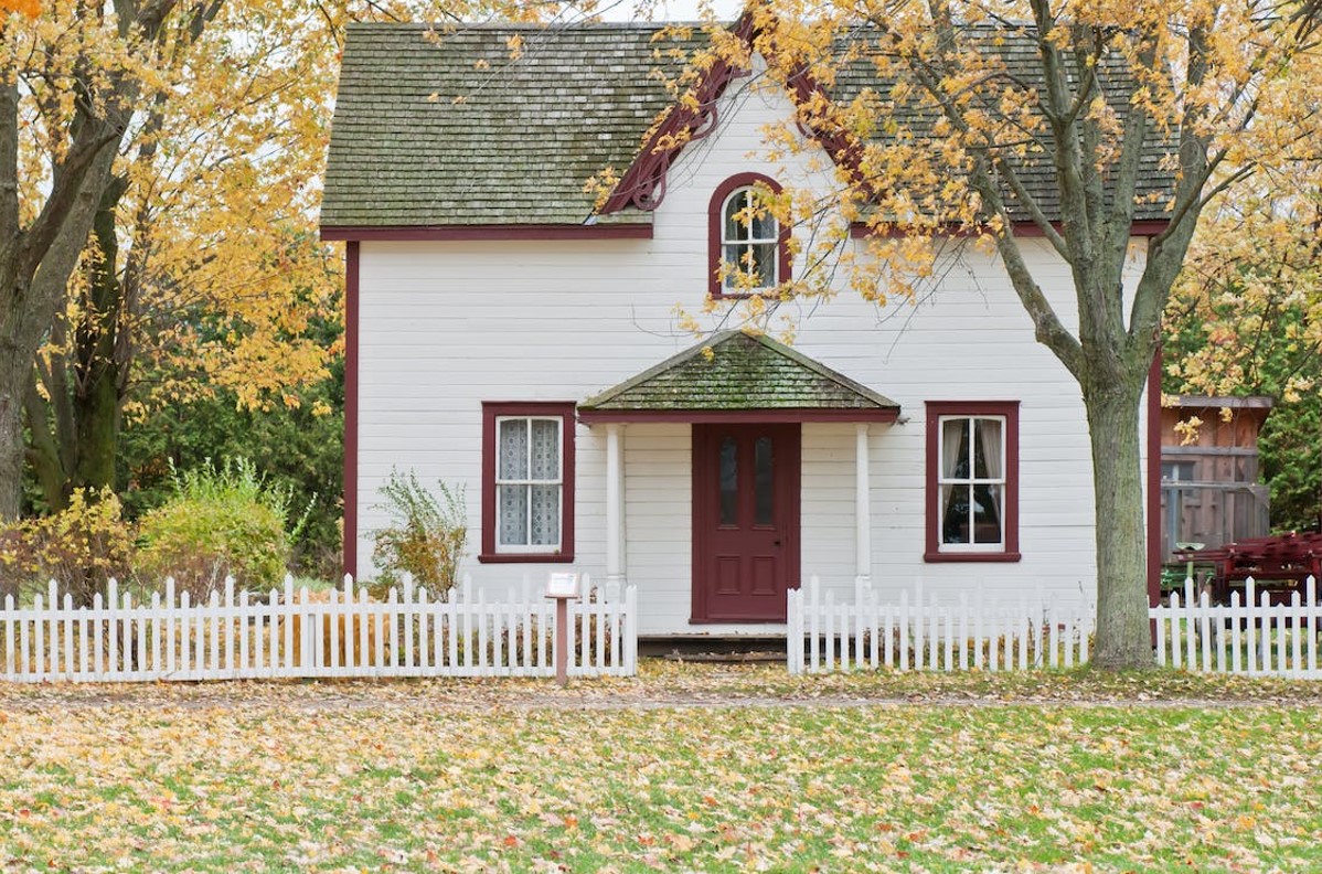 Eight Important Things to Repair Before Selling a House