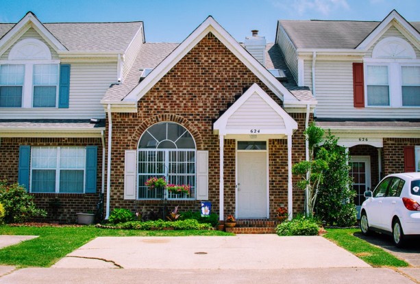 Can a Good Roof Enhance Your Home’s Curb Appeal? Here’s What to Know!