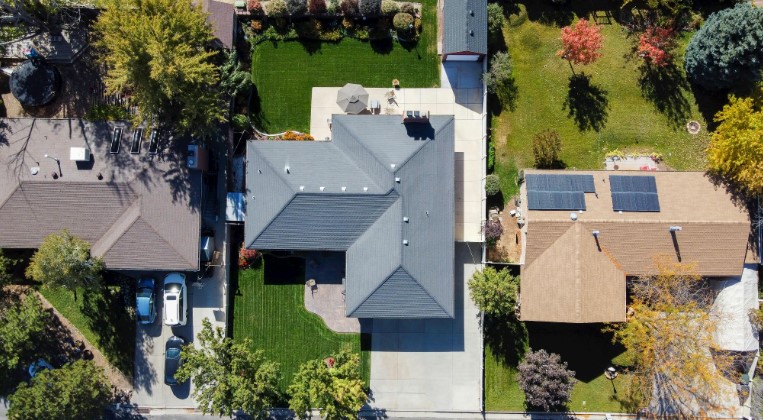 How to Navigate Roofing Issues When Selling Your Home?