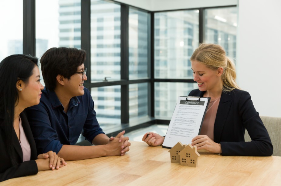 Homes for Rent in Charlotte NC: 6 Key Questions to Ask Before Signing a Lease in 2024