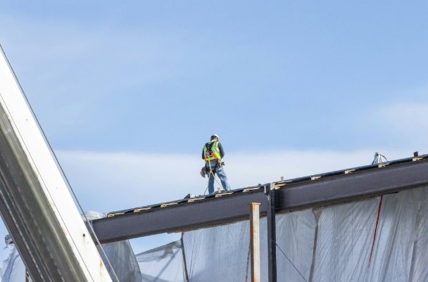 6 Essential Roof Maintenance Tips for Property Managers
