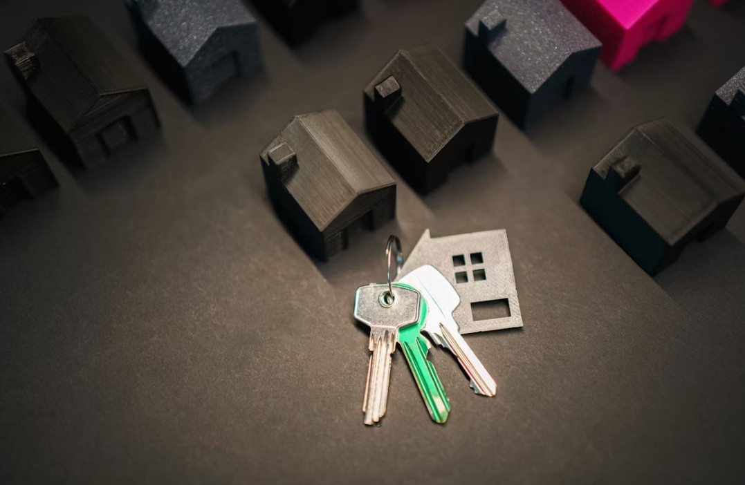 Selling a Rental With Tenants Still Inside: What to Consider